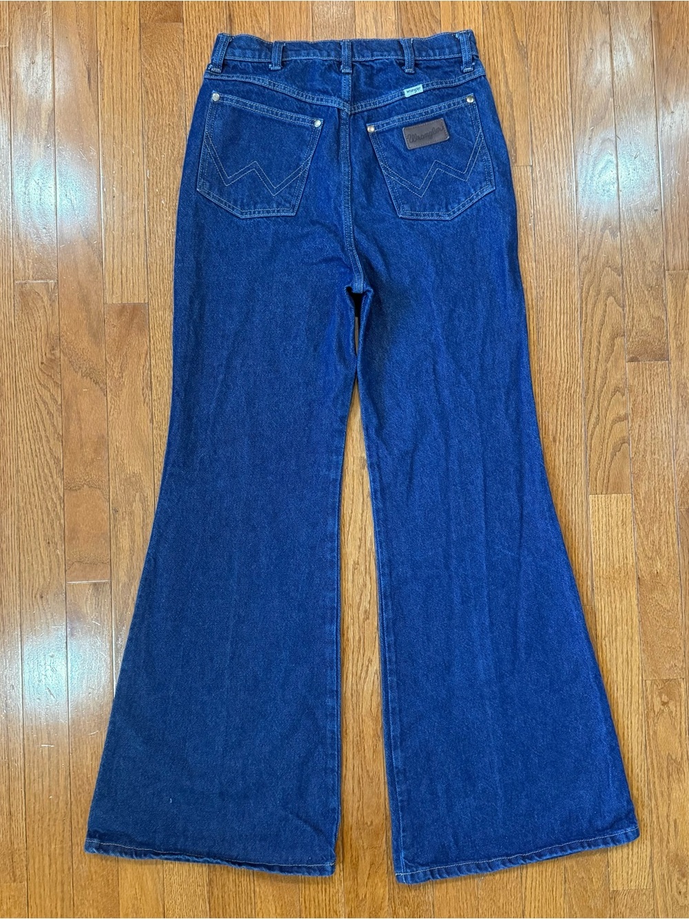 Wrangler Women’s 28x32 Wanderer 622 High Rise Flare Blue Jeans Dark Wash Retro